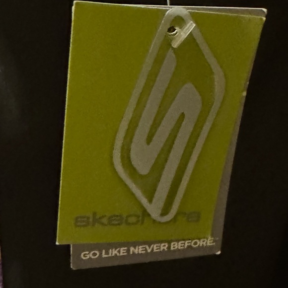 Sketchers Sz L Activewear Top NWT😊😊 - Picture 5 of 13